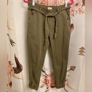 Small Levi’s pants​​​